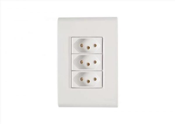 TOMADA TRIPLA 2P+T 20A 4X2 LIZ TRAMONTINA 57170/079